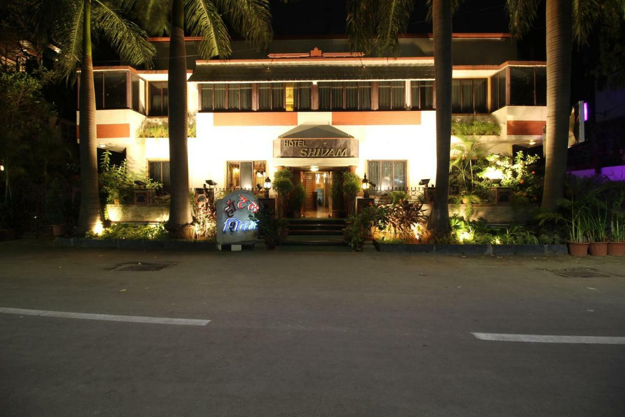 Hotel Shivam Pune Luaran gambar